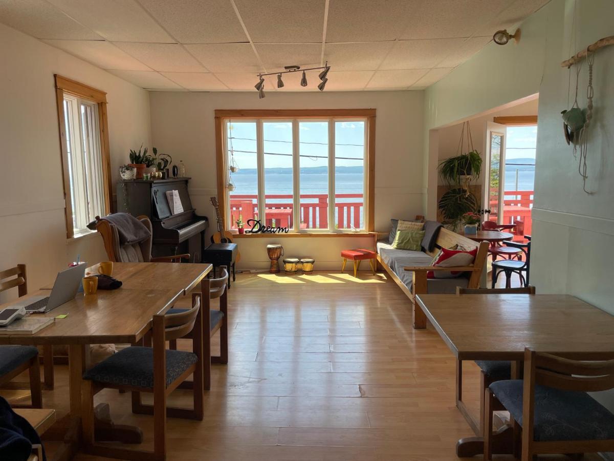 Le Carabobo Auberge Forillon Gaspé Εξωτερικό φωτογραφία