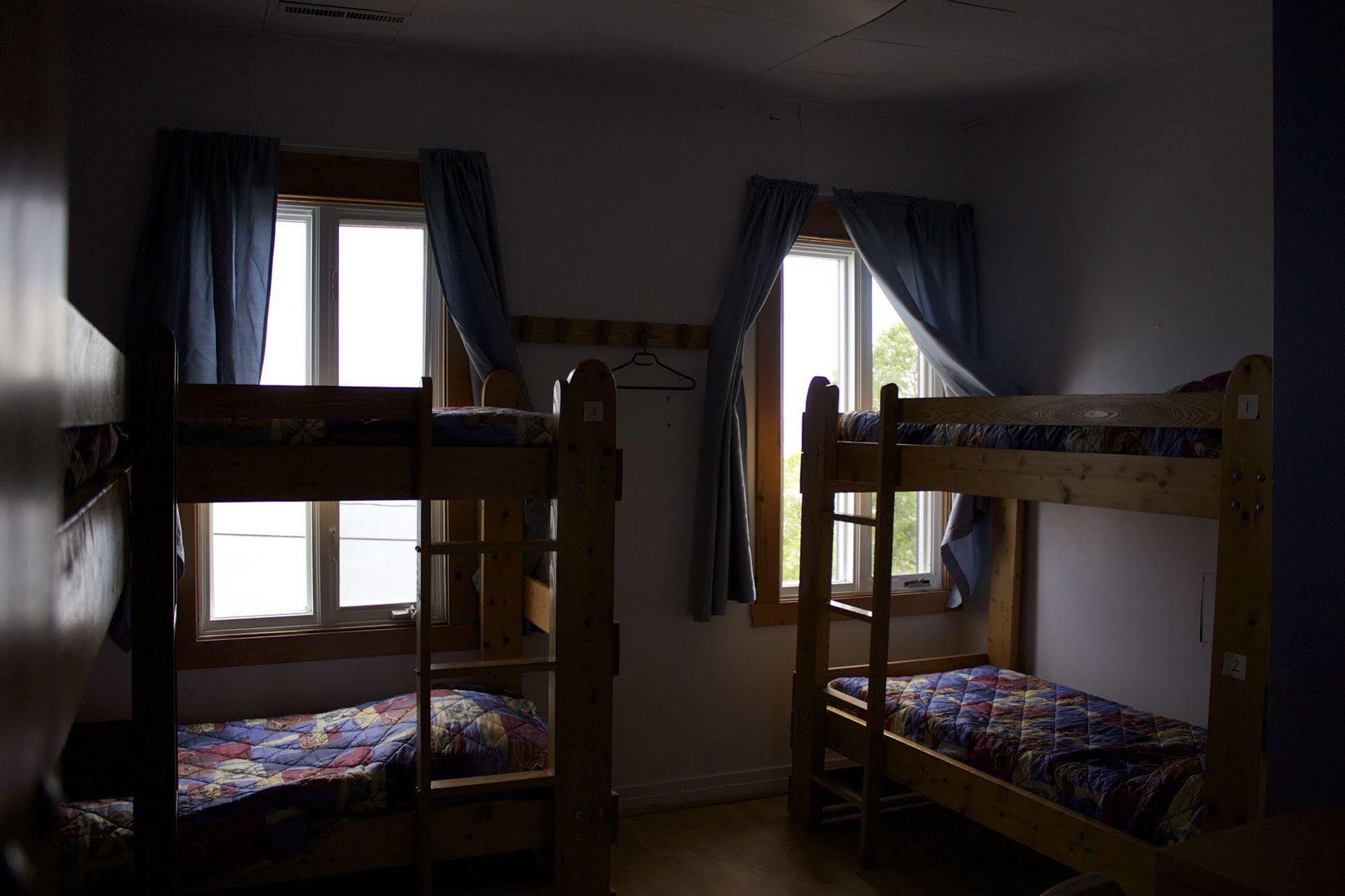 Le Carabobo Auberge Forillon Gaspé Εξωτερικό φωτογραφία